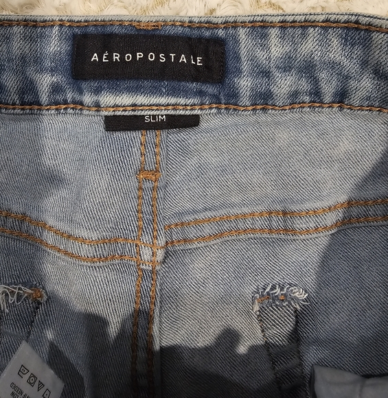 Aeropostale Men's Slim Fit Jeans Lightly Distressed Blue 32/34 - Picture 3 of 4